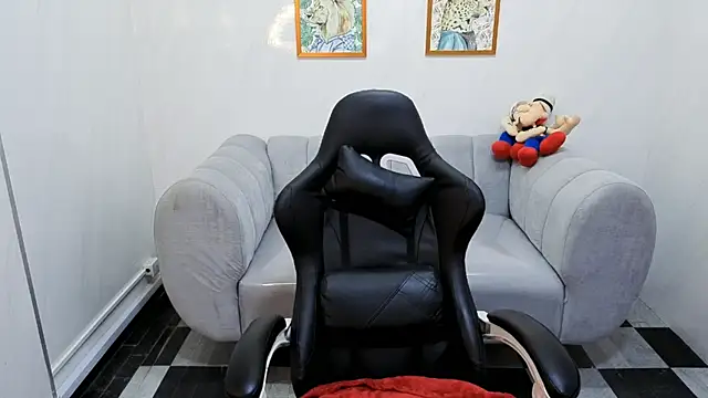 jesi daniels b online show from January 2025 07:35:01 PM