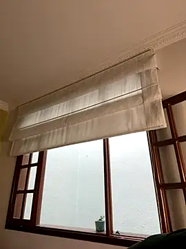 aurora divine online show from November 2025 01:24:01 PM