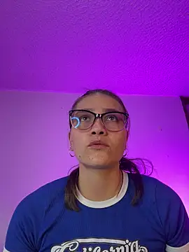 aurora divine online show from March 2026 10:04:02 PM