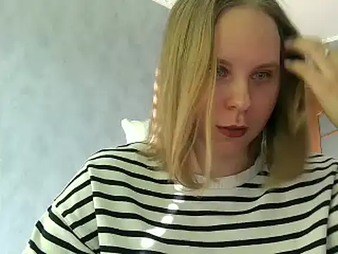 Thalia  Star online show from March 2025 12:34:01 PM