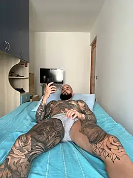 Snapshot of Gioeltoro89 chatting on May 2026 02:13:02 PM Gioeltoro89 online show from May 2026 02:13:02 PM