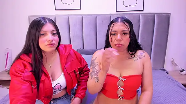 Snapshot of Emmy-Turnner chatting on November 2025 04:29:01 PM Emmy-Turnner online show from November 2025 04:29:01 PM