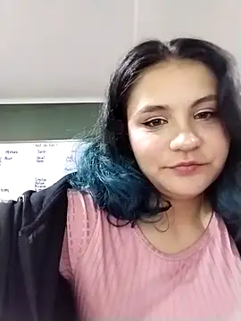 Snapshot of gigiqueen_18 chatting on April 2026 06:19:01 AM gigiqueen 18 online show from April 2026 06:19:01 AM