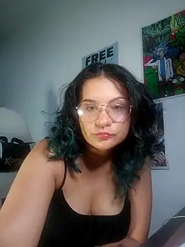 Snapshot of gigiqueen_18 chatting on May 2026 01:11:01 AM gigiqueen 18 online show from May 2026 01:11:01 AM