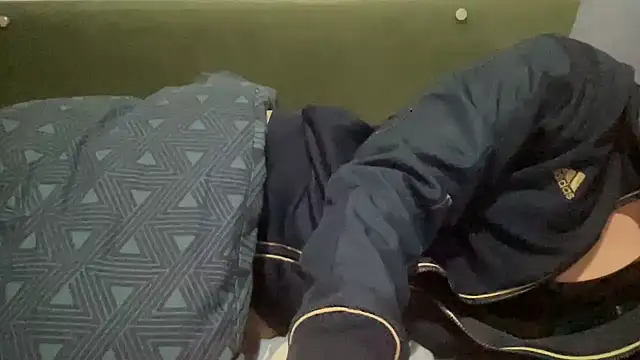 alarasissy online show from April 2026 10:34:01 PM