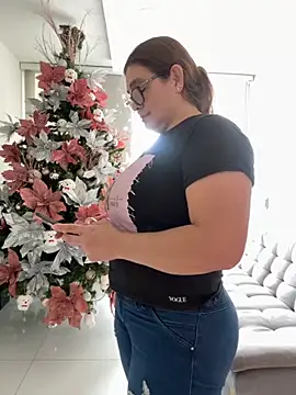 AntonellaAlondra4 online show from December 2025 03:29:01 PM