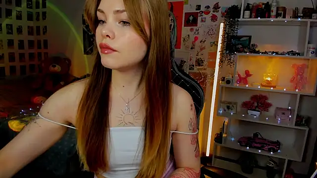 AkiraKatsu online show from December 2025 10:20:02 AM