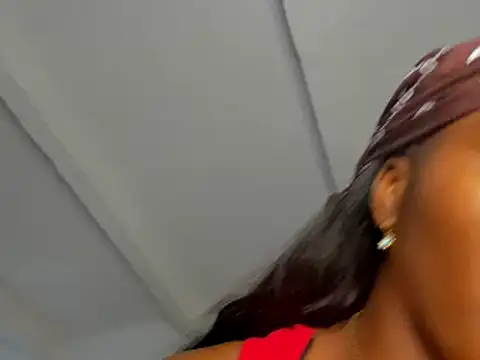 Soy Bella online show from March 2025 09:05:02 PM