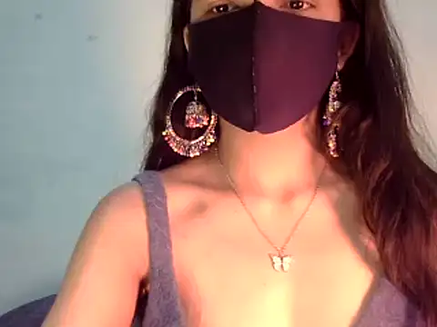 Snapshot of Cute_Alaina chatting on January 2025 01:56:01 AM Cute Alaina online show from January 2025 01:56:01 AM