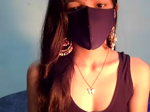 Snapshot of Cute_Alaina chatting on February 2025 10:39:01 PM Cute Alaina online show from February 2025 10:39:01 PM