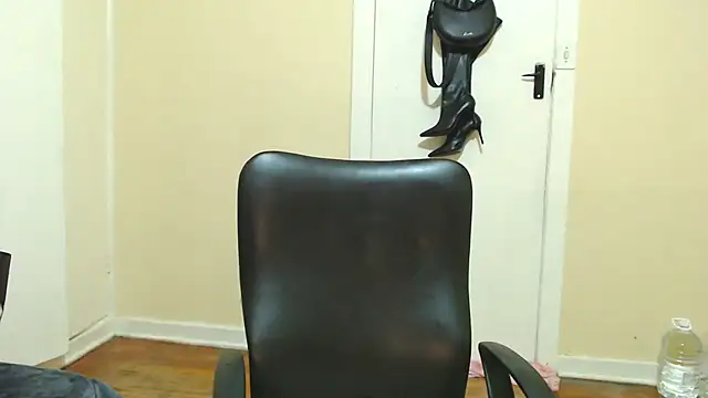 Snapshot of kittykhloe22 chatting on July 2026 01:53:01 PM kittykhloe22 online show from July 2026 01:53:01 PM