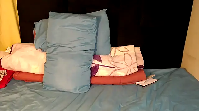 Busty-Londie online show from February 2026 07:34:02 PM