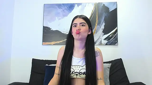 Snapshot of Mariia_Cooper1 chatting on December 2024 02:38:02 PM Mariia Cooper1 online show from December 2024 02:38:02 PM