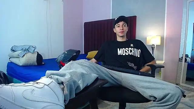 Snapshot of Zacktk7 chatting on January 2025 04:00:01 PM Zacktk7 online show from January 2025 04:00:01 PM