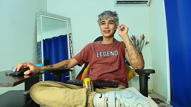 Snapshot of Zacktk7 chatting on February 2025 08:09:02 PM Zacktk7 online show from February 2025 08:09:02 PM