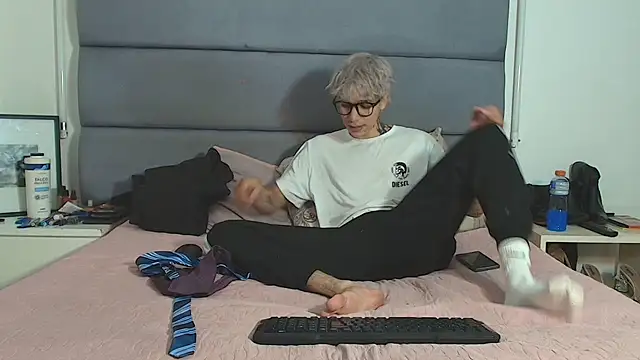 Snapshot of Zacktk7 chatting on March 2025 09:37:01 PM Zacktk7 online show from March 2025 09:37:01 PM