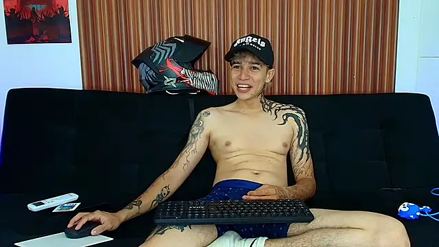 Snapshot of Zacktk7 chatting on March 2025 10:11:01 PM Zacktk7 online show from March 2025 10:11:01 PM