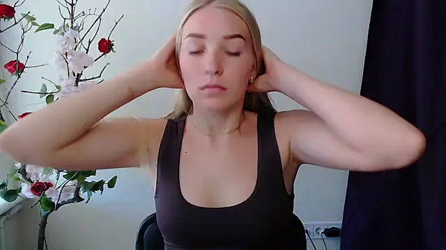 Queen ofLove online show from June 2026 07:13:02 AM