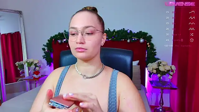 VirginiaWilliam online show from December 2024 10:24:02 AM