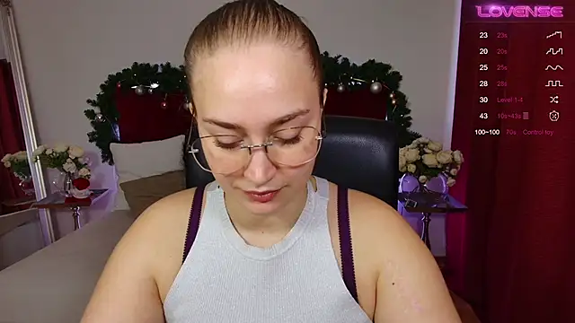 VirginiaWilliam online show from December 2024 10:39:02 AM