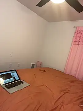 Alexkapriii3 online show from February 2026 04:18:02 AM