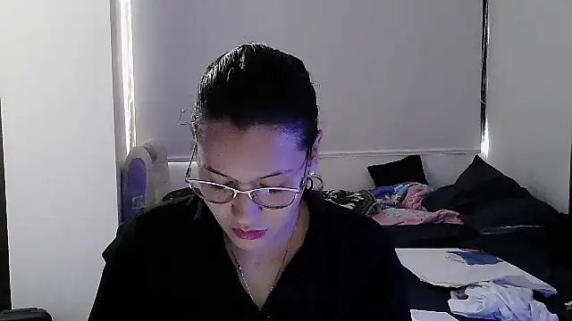 luxandracon23 online show from October 2025 05:43:01 PM