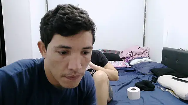 luxandracon23 online show from November 2025 04:35:01 AM