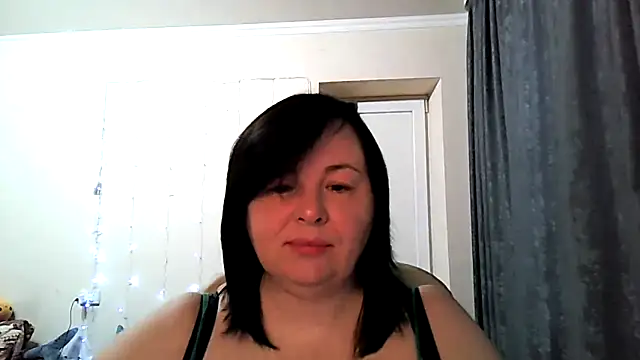 EmiliaLooo online show from March 2026 04:06:02 AM