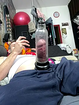 Gilgamesch1704 online show from October 2025 01:59:02 PM