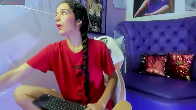 ariana  sweet  online show from November 2025 11:35:01 AM