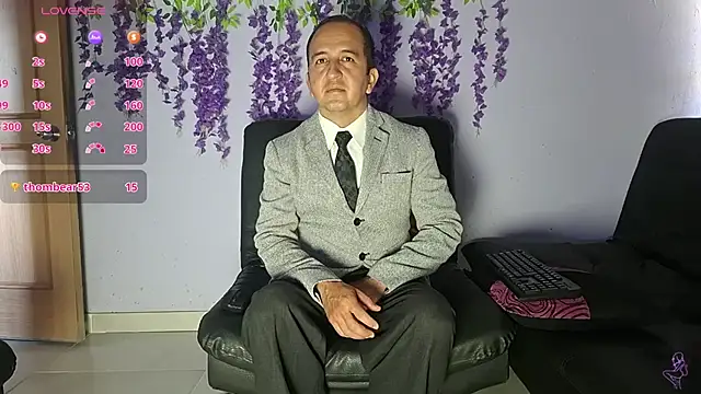 yazforeSolo online show from February 2026 02:33:01 PM