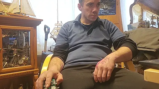 ScubaStevex online show from February 2026 01:15:02 PM