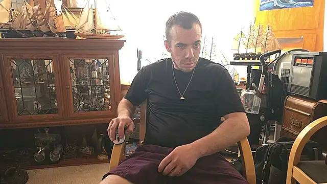 ScubaStevex online show from February 2026 05:43:02 PM