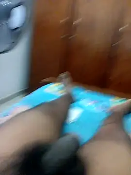 Snapshot of SizableCylinder chatting on September 2025 12:18:02 PM SizableCylinder online show from September 2025 12:18:02 PM