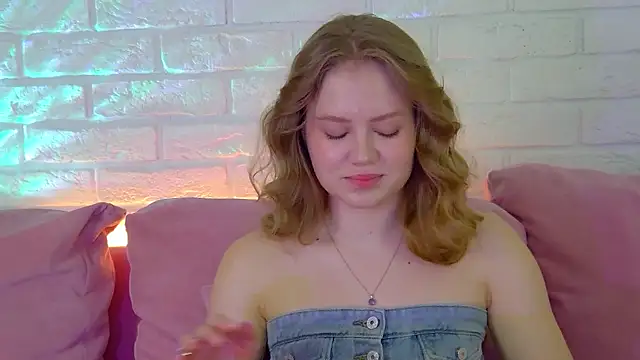 SelinSwarovski online show from November 2025 06:21:01 PM