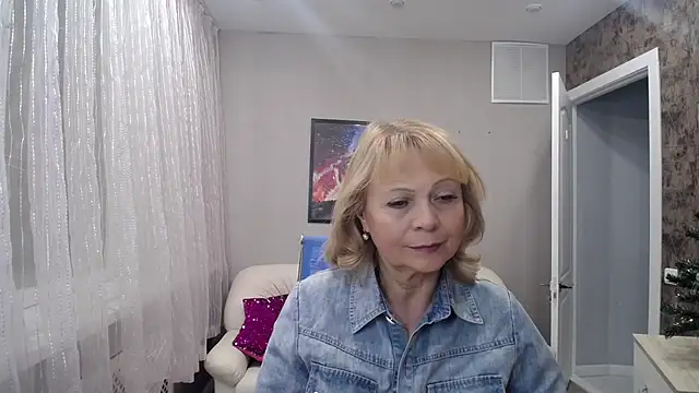 Snapshot of Milla_Cutie18 chatting on December 2024 06:31:02 AM Milla Cutie18 online show from December 2024 06:31:02 AM
