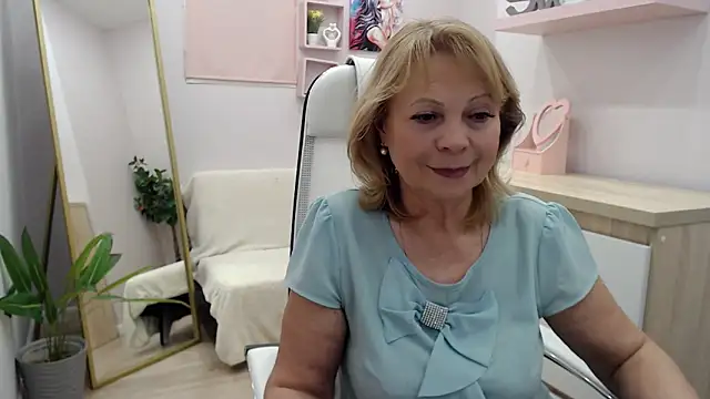 Snapshot of Milla_Cutie18 chatting on February 2025 11:52:01 AM Milla Cutie18 online show from February 2025 11:52:01 AM