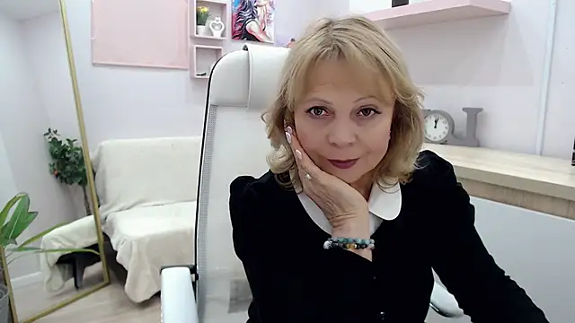 Snapshot of Milla_Cutie18 chatting on March 2025 09:00:01 AM Milla Cutie18 online show from March 2025 09:00:01 AM