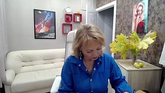 Snapshot of Milla_Cutie18 chatting on September 2025 05:44:02 AM Milla Cutie18 online show from September 2025 05:44:02 AM