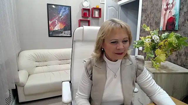 Snapshot of Milla_Cutie18 chatting on October 2025 07:14:02 AM Milla Cutie18 online show from October 2025 07:14:02 AM