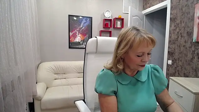 Snapshot of Milla_Cutie18 chatting on October 2025 05:29:02 AM Milla Cutie18 online show from October 2025 05:29:02 AM