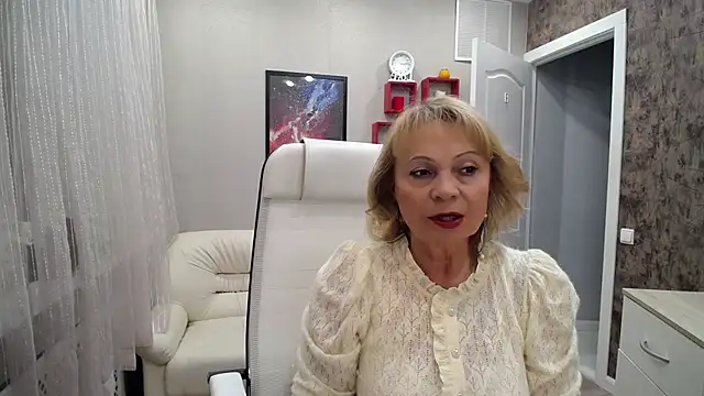Snapshot of Milla_Cutie18 chatting on October 2025 04:45:02 AM Milla Cutie18 online show from October 2025 04:45:02 AM