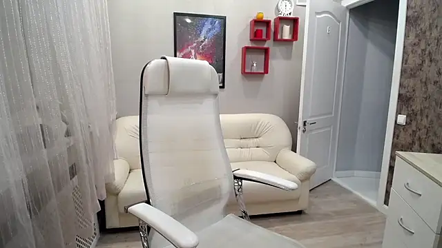 Milla Cutie18 online show from December 2025 06:44:01 AM