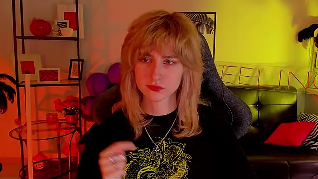 LuxRayi online show from January 2025 02:47:02 PM