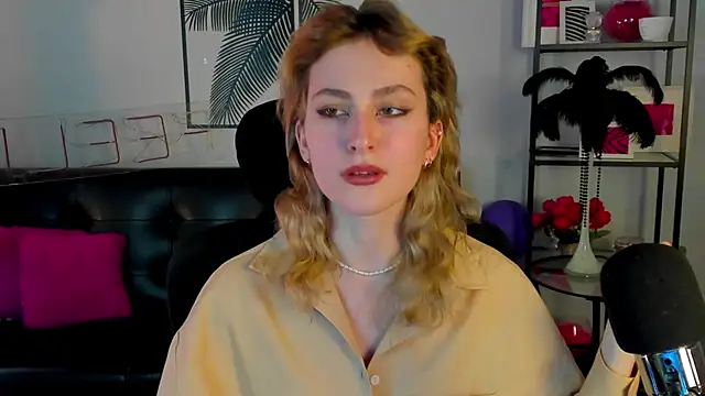 LuxRayi online show from January 2025 06:35:01 PM