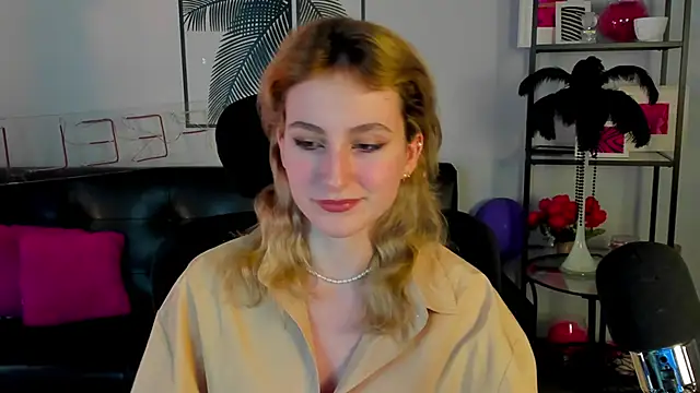 LuxRayi online show from January 2025 09:35:02 PM