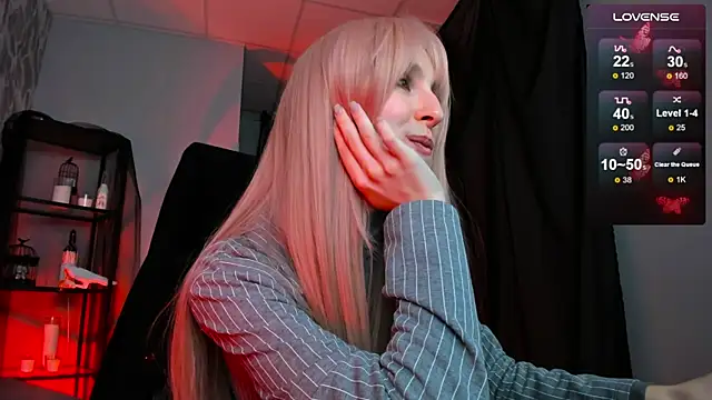 LuxRayi online show from October 2025 09:15:02 PM