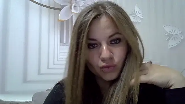 Snapshot of TinaFun4u chatting on October 2025 02:43:02 AM TinaFun4u online show from October 2025 02:43:02 AM