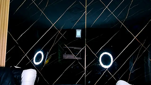 Owen Muzcle online show from October 2025 06:19:02 PM