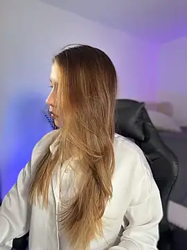 SophieRaily  online show from March 2026 10:05:02 PM